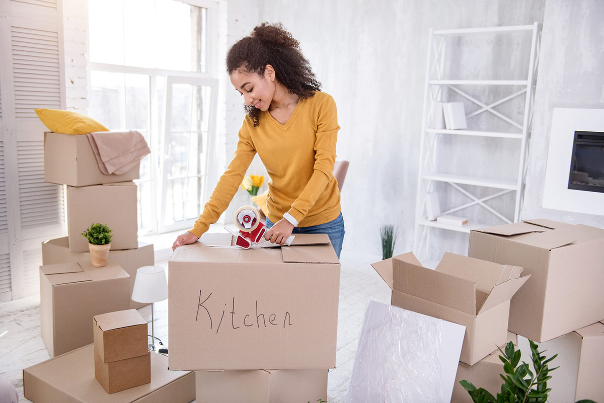 10 Things You Should Never Put In A Box When Moving